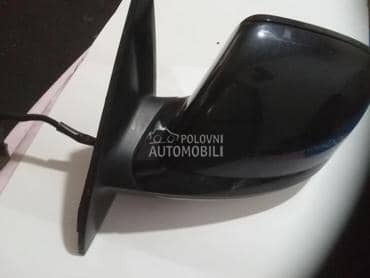 Retrovizor levi za Volkswagen Touareg od 2009. do 2010. god.