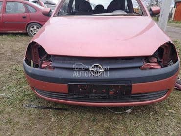 Opel Corsa C -  kompletan auto u delovima