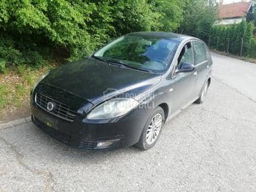 Fiat Croma -  kompletan auto u delovima