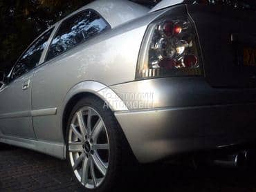 Polustranica za Opel Astra G