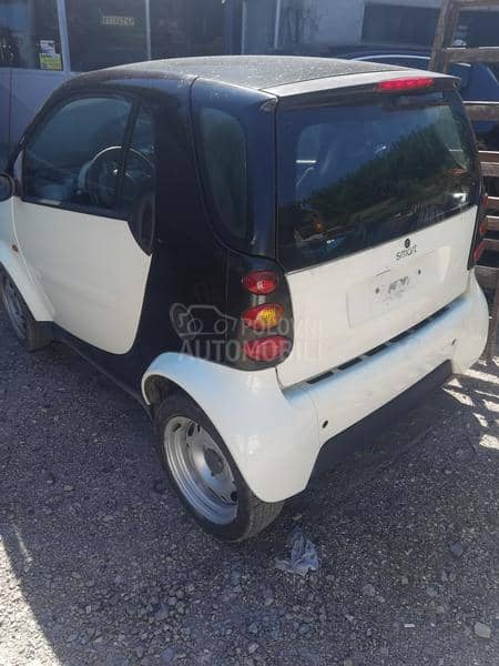 Smart ForTwo -  kompletan auto u delovima