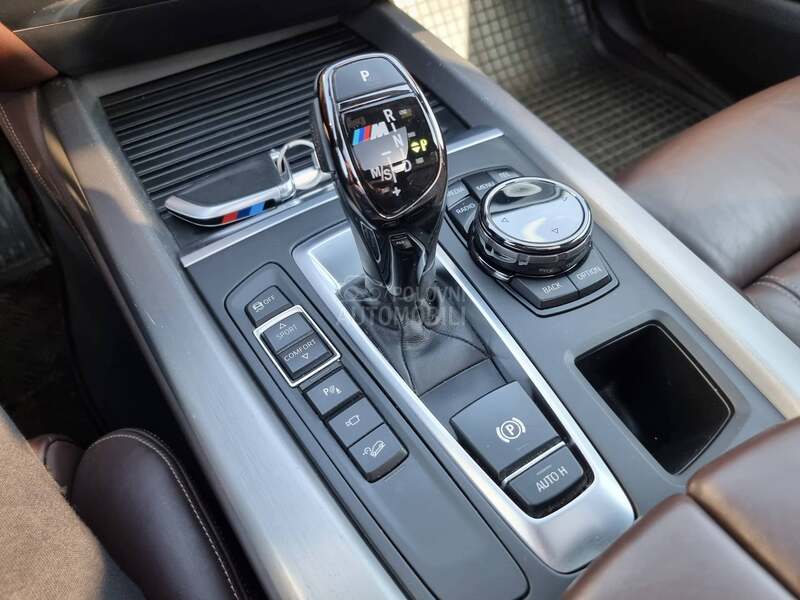 BMW X5 M50D