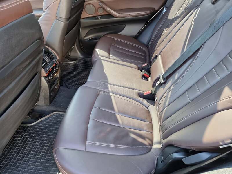 BMW X5 M50D