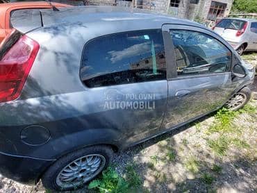 Fiat Grande Punto -  kompletan auto u delovima