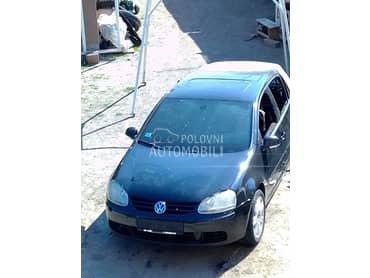 Volkswagen Golf 5 2006. god. -  kompletan auto u delovima