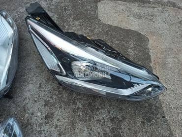 Farovi za Ford C-Max od 2014. do 2017. god.