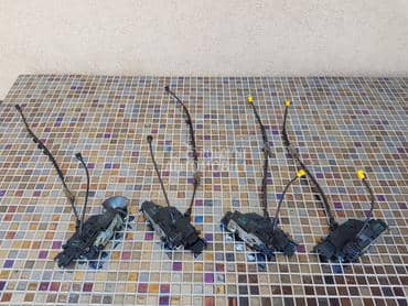 Centralna brava za Peugeot 207