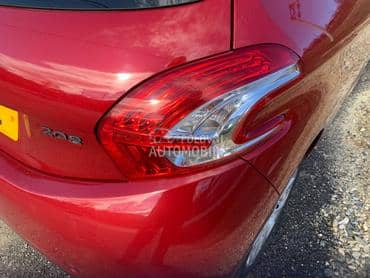 Desno stop svetlo za Peugeot 208 od 2012. do 2016. god.