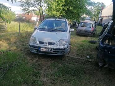 Renault Scenic 2002. god. -  kompletan auto u delovima