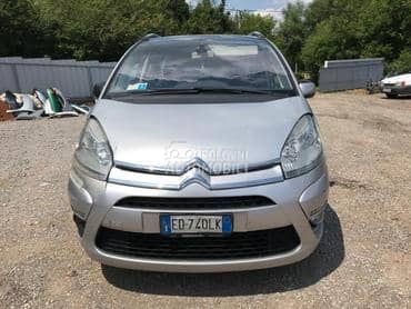 Prednji branik za Citroen C4 Grand Picasso od 2006. do 2013. god.