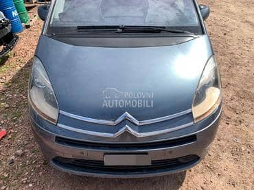Prednji branik za Citroen C4 Grand Picasso od 2006. do 2013. god.