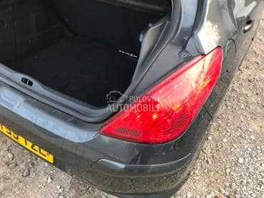 Desno stop svetlo za Peugeot 308 od 2008. do 2014. god.