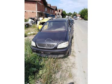 Opel Zafira -  kompletan auto u delovima