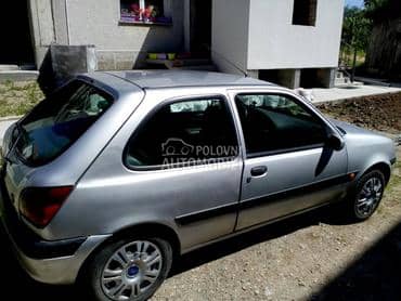 stakla 3 v za Ford Fiesta od 2000. do 2002. god.