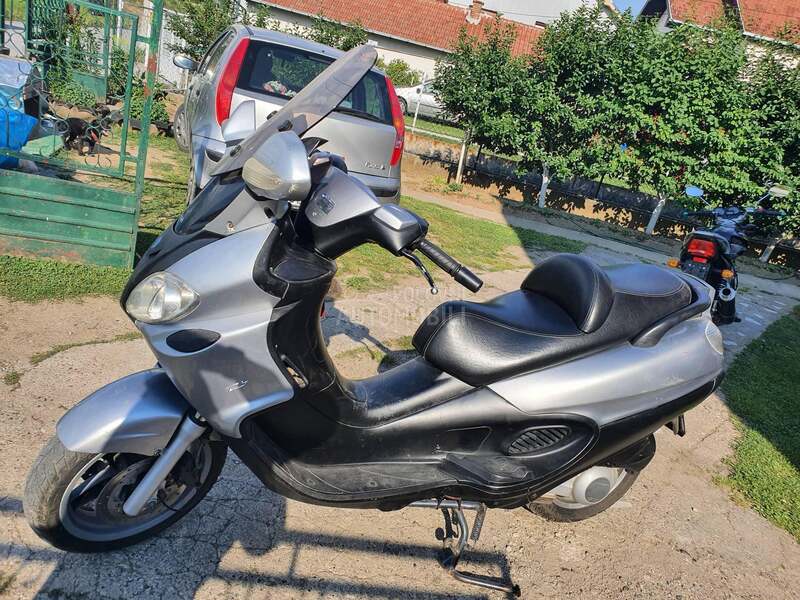 Piaggio x9 evolution