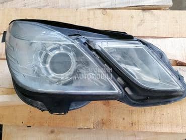 desni far za Mercedes Benz E Klasa od 2008. do 2012. god.