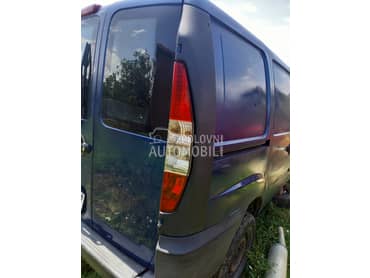 Plastika oko štop lampe za Fiat Doblo