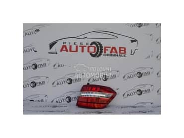 Štop svetlo štop svetla W212 za Mercedes Benz E Klasa od 2009. do 2012. god.