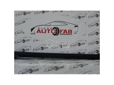 Prag sajtna za Nissan X-Trail od 2015. do 2017. god.