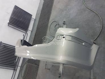 Branik zadnji novi u boji za Opel Astra H od 2004. do 2010. god.