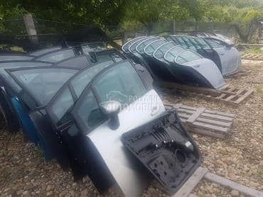 Vrata prednja zadnja leva za Opel Meriva od 2010. do 2016. god.