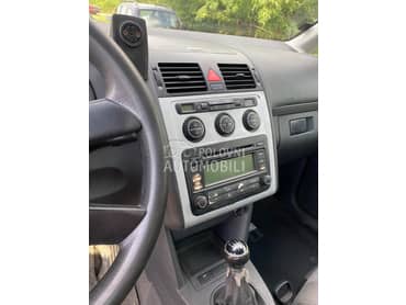 Set kvacila za Volkswagen Touran od 2001. do 2005. god.