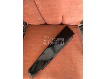 Lajsna na vratima kod prozora za Audi A6 Allroad od 2011. do 2018. god.