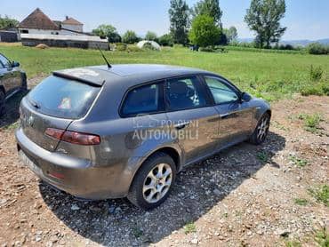 Alfa Romeo 159 -  kompletan auto u delovima