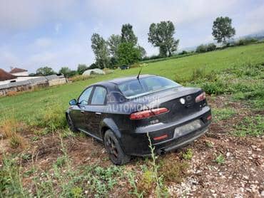 Alfa Romeo 159 -  kompletan auto u delovima