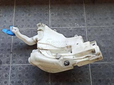 Posuda tecnosti za soferku za Audi A8