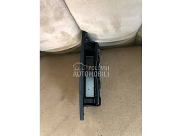 Zadnja pepeljara za Audi A4, A5, Q5 od 2007. do 2016. god.