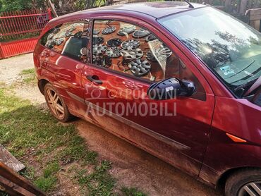 fokus 3 vrata stakla podizaci za Ford Focus od 2001. do 2005. god.