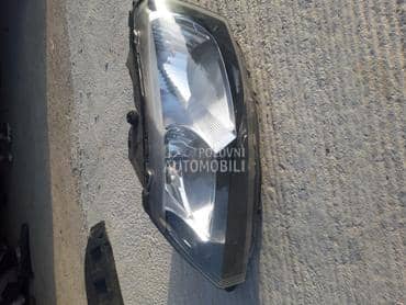 farovi za Škoda Rapid od 2012. do 2017. god.