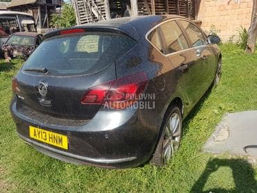 Vrata Prednja Desna za Opel Astra J od 2008. do 2016. god.