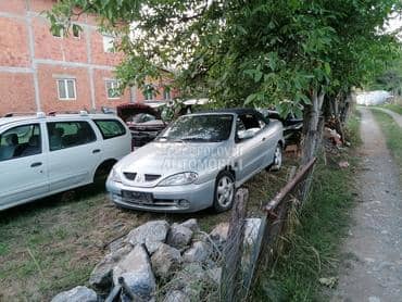 megan kabrio u delovima za Renault Megane od 2000. do 2003. god.