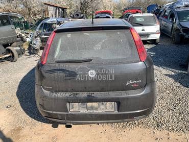 Polica gepeka za Fiat Grande Punto od 2005. do 2010. god.