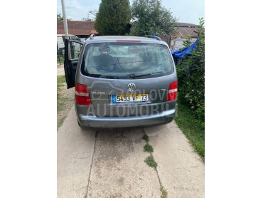 Stop svetlo za Volkswagen Touran od 2004. do 2005. god.