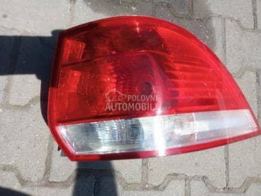 Desna lampa KARAVAN za Volkswagen Golf 5