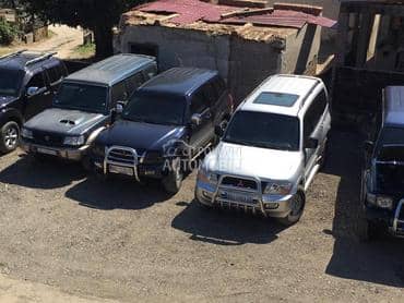 Mitsubishi Pajero -  kompletan auto u delovima