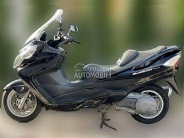 Suzuki Burgman 400 u delovima