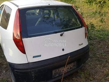 Fiat Punto -  kompletan auto u delovima