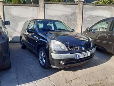 prednji branik za Renault Clio od 2001. do 2007. god.