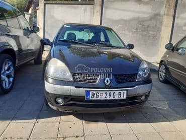 Renault Clio 2004. god. -  kompletan auto u delovima