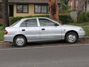 Hyundai Pony 1,5 -  kompletan auto u delovima