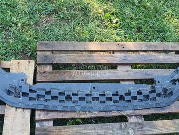 šus pleh branika za Audi A3