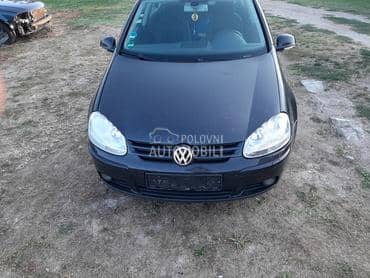Volkswagen Golf 5 -  kompletan auto u delovima