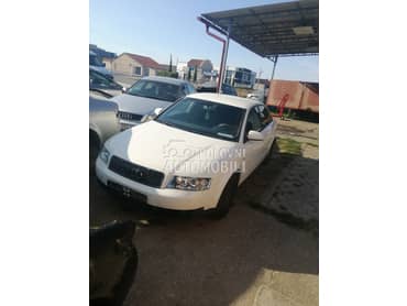 branik za Audi A4 od 2001. do 2004. god.