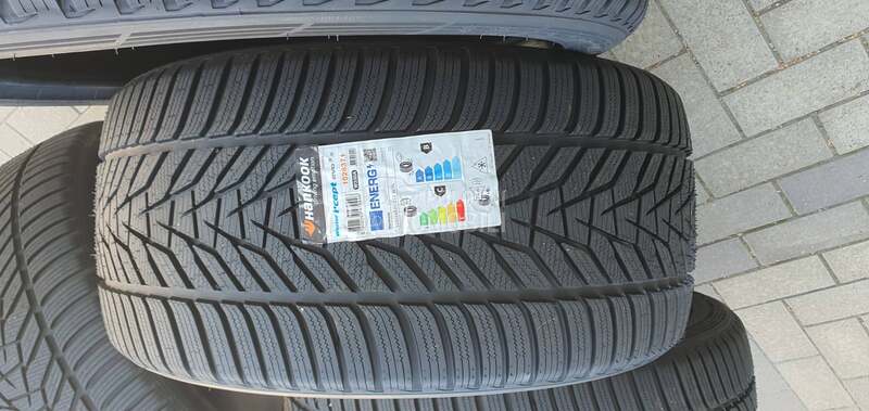 Hankook 275/40 R21 Zimska