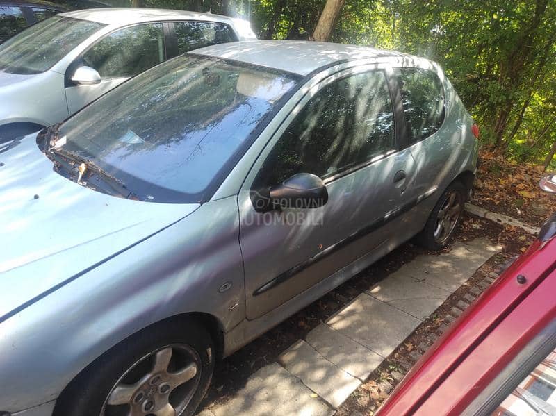 Peugeot 206 XS 2001. god. -  kompletan auto u delovima