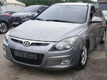 Hyundai i30 2010. god. -  kompletan auto u delovima